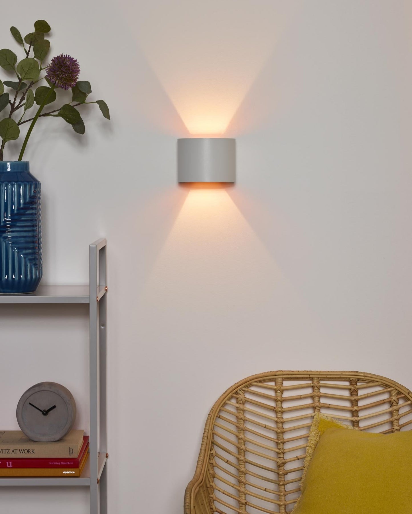 Wandlamp XIO wit rond incl. Led