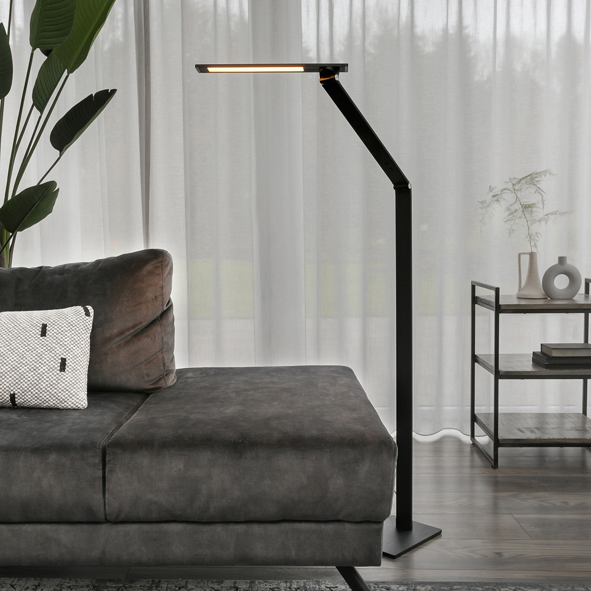 2685ZW Vloerlamp Serenade  Zwart, Lichtkleur instelbaar